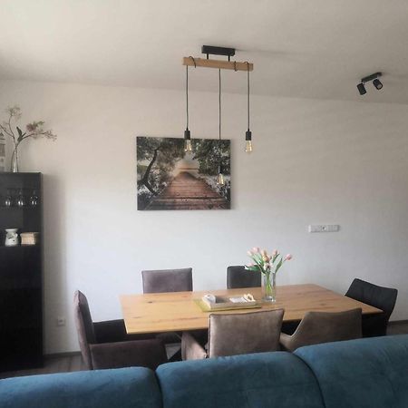 Kvitko Appartement Frymburk Buitenkant foto