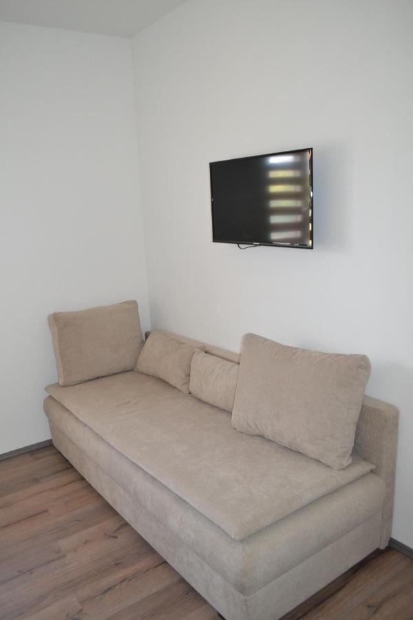 Kvitko Appartement Frymburk Buitenkant foto
